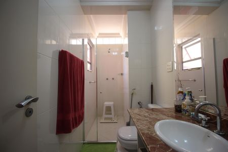 Casa para alugar com 170m², 3 quartos e 3 vagasBanheiro Social