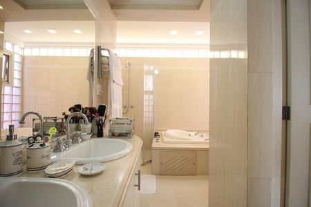 Casa para alugar com 170m², 3 quartos e 3 vagasBanheiro da Suíte
