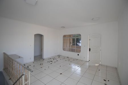 Casa à venda com 1200m², 4 quartos e 20 vagas Casa à venda com 1200m², 4 quartos e 20 vagasSala