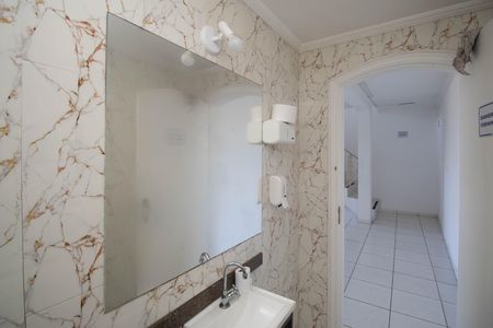 Casa à venda com 1200m², 4 quartos e 20 vagas Casa à venda com 1200m², 4 quartos e 20 vagasLavabo