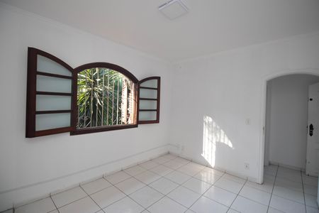 Casa à venda com 1200m², 4 quartos e 20 vagas Casa à venda com 1200m², 4 quartos e 20 vagasQuarto 1
