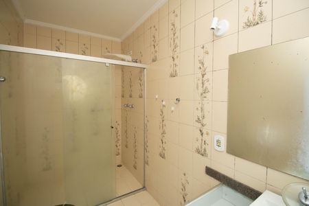 Casa à venda com 1200m², 4 quartos e 20 vagas Casa à venda com 1200m², 4 quartos e 20 vagasBanheiro da Suíte 2