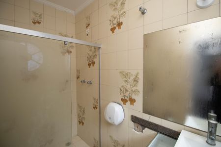 Casa à venda com 1200m², 4 quartos e 20 vagas Casa à venda com 1200m², 4 quartos e 20 vagasBanheiro da Suíte