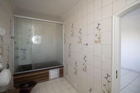 Casa à venda com 1200m², 4 quartos e 20 vagas Casa à venda com 1200m², 4 quartos e 20 vagasBnaheiro 3