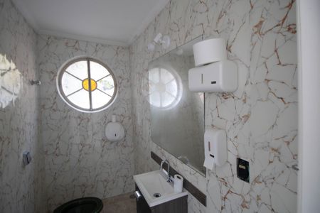 Casa à venda com 1200m², 4 quartos e 20 vagas Casa à venda com 1200m², 4 quartos e 20 vagasLavabo