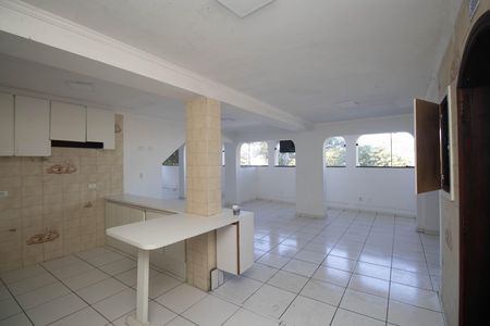 Casa à venda com 1200m², 4 quartos e 20 vagas Casa à venda com 1200m², 4 quartos e 20 vagasCozinha - Armários