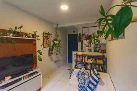 Apartamento à venda com 47m², 2 quartos e 1 vaga Apartamento à venda com 47m², 2 quartos e 1 vagaSala