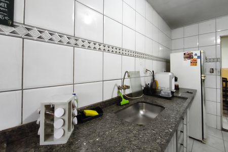 Casa à venda com 118m², 3 quartos e 2 vagas Casa à venda com 118m², 3 quartos e 2 vagasCozinha