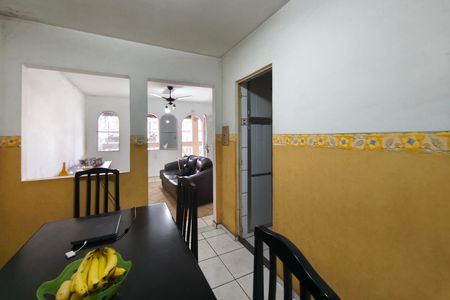 Casa à venda com 118m², 3 quartos e 2 vagas Casa à venda com 118m², 3 quartos e 2 vagasSala de Jantar