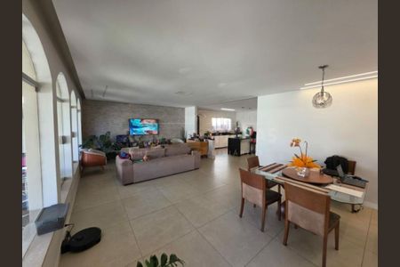 Casa à venda com 5 quartos, 313m² em Jardim Ipanema (Zona Sul), São Paulo