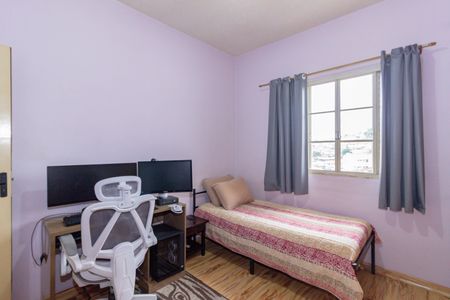 Quarto 1 de casa à venda com 3 quartos, 100m² em Vila Yara, São Paulo