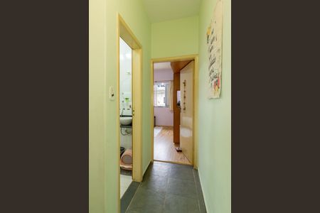 Casa à venda com 100m², 3 quartos e 1 vaga Casa à venda com 100m², 3 quartos e 1 vagaCorredor