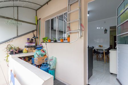 Casa à venda com 100m², 3 quartos e 1 vaga Casa à venda com 100m², 3 quartos e 1 vagaSaída Cozinha