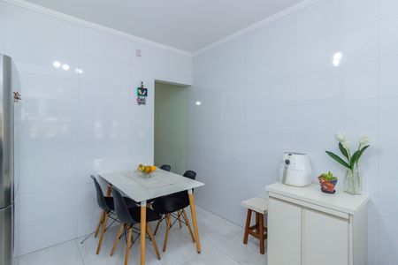 Casa à venda com 100m², 3 quartos e 1 vaga Casa à venda com 100m², 3 quartos e 1 vagaCozinha
