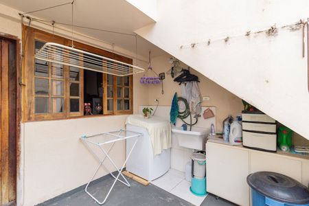 Casa à venda com 100m², 3 quartos e 1 vaga Casa à venda com 100m², 3 quartos e 1 vagaLavanderia