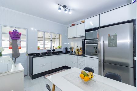 Casa à venda com 100m², 3 quartos e 1 vaga Casa à venda com 100m², 3 quartos e 1 vagaCozinha