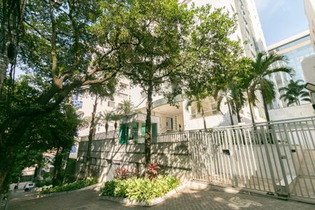 Apartamento à venda com 137m², 3 quartos e 2 vagas Apartamento à venda com 137m², 3 quartos e 2 vagasFachada