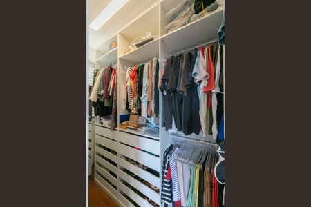 Apartamento à venda com 137m², 3 quartos e 2 vagas Apartamento à venda com 137m², 3 quartos e 2 vagasCloset da Suíte
