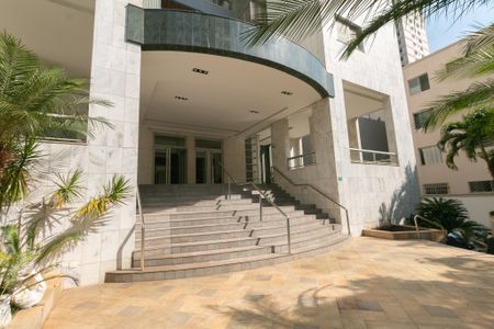 Apartamento à venda com 137m², 3 quartos e 2 vagas Apartamento à venda com 137m², 3 quartos e 2 vagasFachada