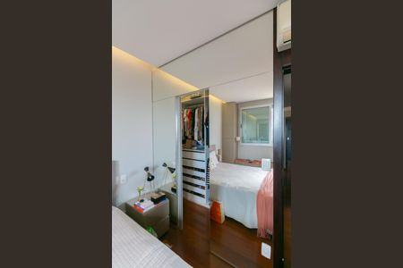 Apartamento à venda com 137m², 3 quartos e 2 vagas Apartamento à venda com 137m², 3 quartos e 2 vagasCloset da Suíte