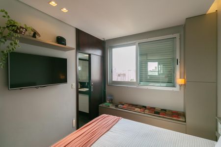 Apartamento à venda com 137m², 3 quartos e 2 vagas Apartamento à venda com 137m², 3 quartos e 2 vagasSuíte