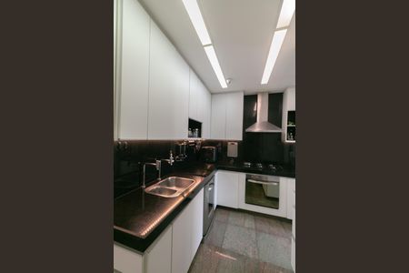 Apartamento à venda com 137m², 3 quartos e 2 vagas Apartamento à venda com 137m², 3 quartos e 2 vagasCozinha