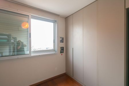 Apartamento à venda com 137m², 3 quartos e 2 vagas Apartamento à venda com 137m², 3 quartos e 2 vagasQuarto 3