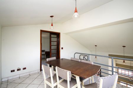 Casa de condomínio para alugar com 270m², 6 quartos e 4 vagasHall de Jogos