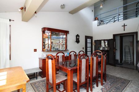 Casa de condomínio para alugar com 270m², 6 quartos e 4 vagasSala de Jantar