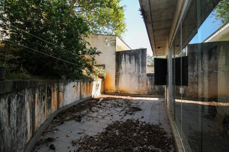 Casa de condomínio para alugar com 270m², 6 quartos e 4 vagasQuintal