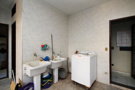 Casa de condomínio para alugar com 270m², 6 quartos e 4 vagasLavanderia