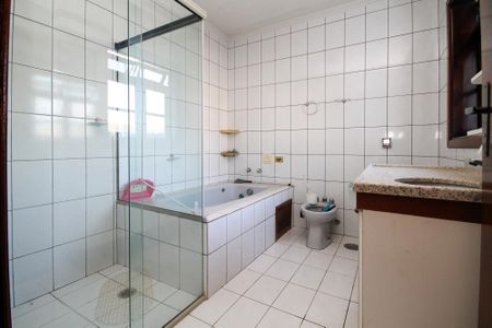 Casa de condomínio para alugar com 270m², 6 quartos e 4 vagasBanheiro Suíte 3