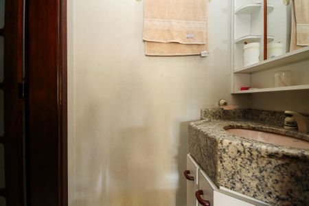 Casa de condomínio para alugar com 270m², 6 quartos e 4 vagasLavabo
