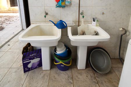 Casa de condomínio para alugar com 270m², 6 quartos e 4 vagasLavanderia