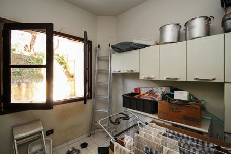Casa de condomínio para alugar com 270m², 6 quartos e 4 vagasQuarto de Serviço
