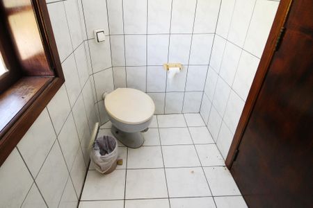 Casa de condomínio para alugar com 270m², 6 quartos e 4 vagasBanheiro Suíte 4