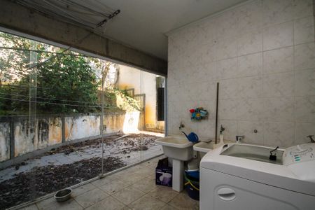 Casa de condomínio para alugar com 270m², 6 quartos e 4 vagasLavanderia