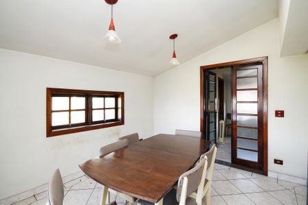 Casa de condomínio para alugar com 270m², 6 quartos e 4 vagasHall de Jogos
