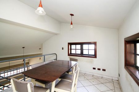 Casa de condomínio para alugar com 270m², 6 quartos e 4 vagasHall de Jogos