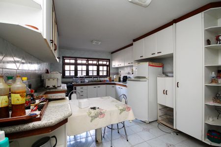 Casa de condomínio para alugar com 270m², 6 quartos e 4 vagasCozinha