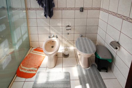 Casa de condomínio para alugar com 270m², 6 quartos e 4 vagasBanheiro Suíte 1