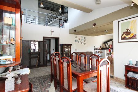 Casa de condomínio para alugar com 270m², 6 quartos e 4 vagasSala de Jantar