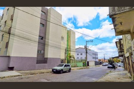 Apartamento à venda com 65m², 3 quartos e 1 vaga Apartamento à venda com 65m², 3 quartos e 1 vagaFachada