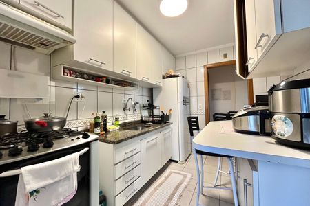 Apartamento à venda com 56m², 2 quartos e 1 vaga Apartamento à venda com 56m², 2 quartos e 1 vagaCozinha