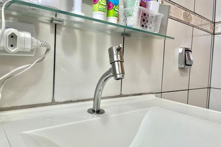 Apartamento à venda com 56m², 2 quartos e 1 vaga Apartamento à venda com 56m², 2 quartos e 1 vagaBanheiro