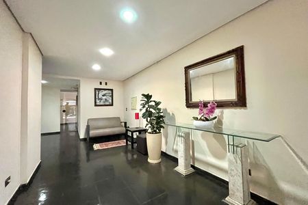 Apartamento à venda com 56m², 2 quartos e 1 vaga Apartamento à venda com 56m², 2 quartos e 1 vagaHall social