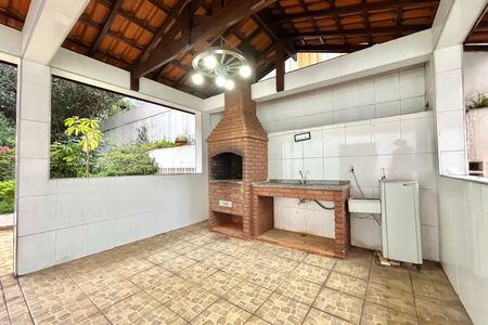 Apartamento à venda com 56m², 2 quartos e 1 vaga Apartamento à venda com 56m², 2 quartos e 1 vagaÁrea comum - Churrasqueira