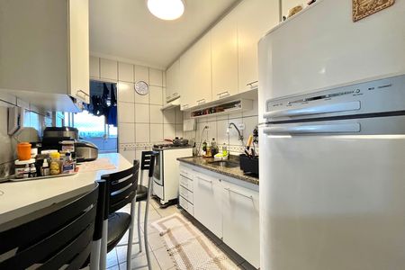 Apartamento à venda com 56m², 2 quartos e 1 vaga Apartamento à venda com 56m², 2 quartos e 1 vagaCozinha