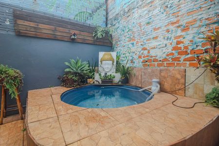 Casa à venda com 175m², 4 quartos e 5 vagas Casa à venda com 175m², 4 quartos e 5 vagasquintal/piscina