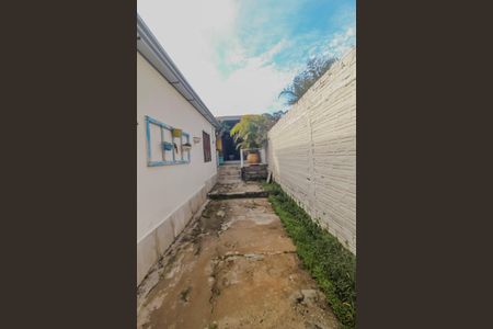 Casa à venda com 175m², 4 quartos e 5 vagas Casa à venda com 175m², 4 quartos e 5 vagasCorredor